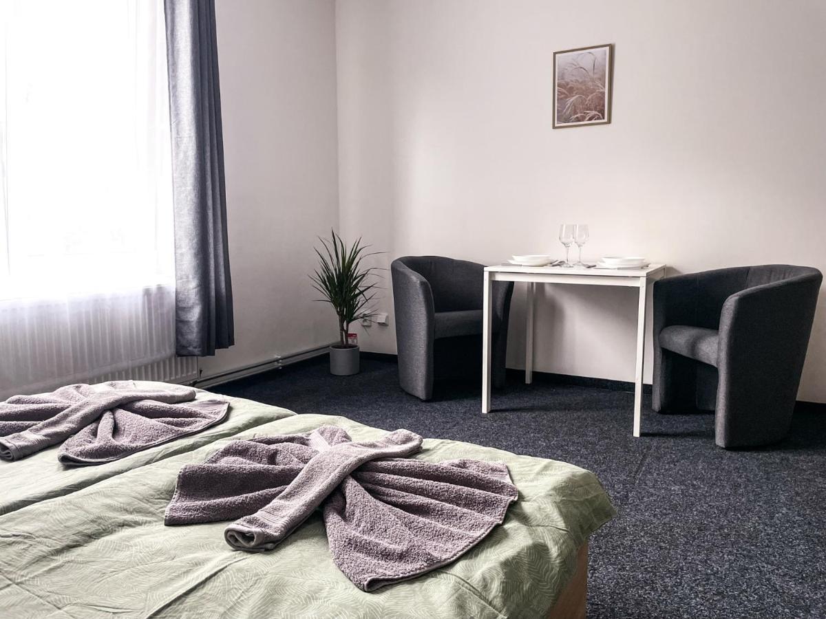 Apartmany Plzen Zborovska 22 A ภายนอก รูปภาพ