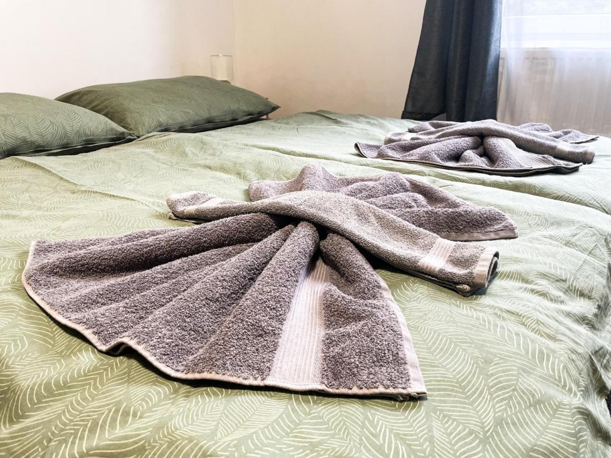 Apartmany Plzen Zborovska 22 A ภายนอก รูปภาพ
