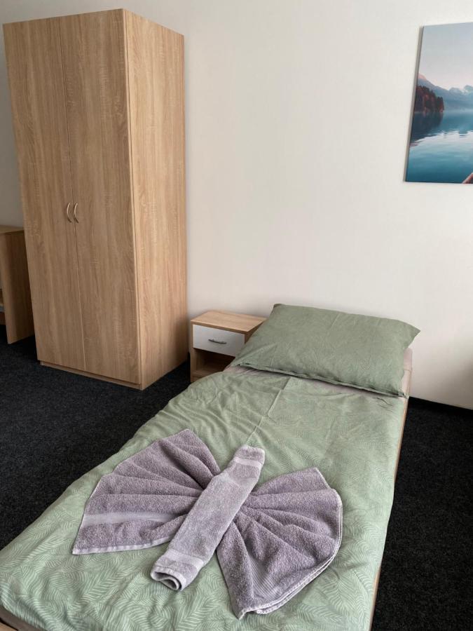 Apartmany Plzen Zborovska 22 A ภายนอก รูปภาพ