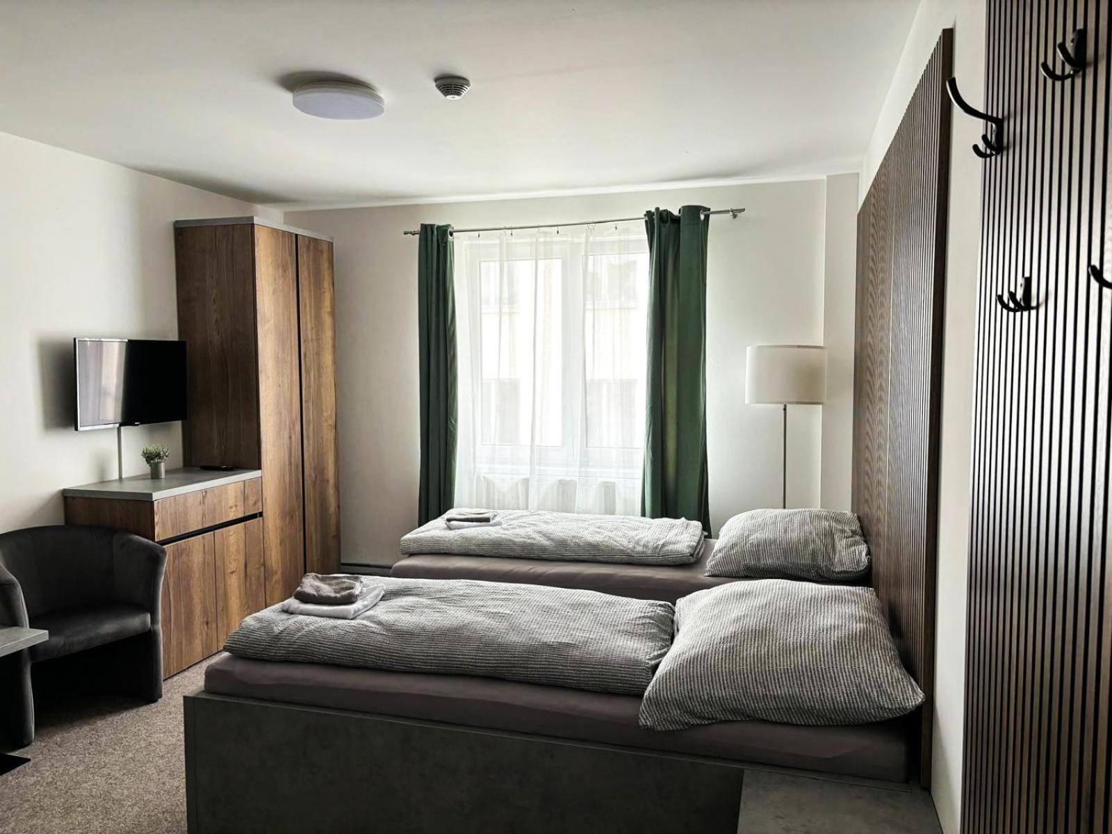 Apartmany Plzen Zborovska 22 A ภายนอก รูปภาพ